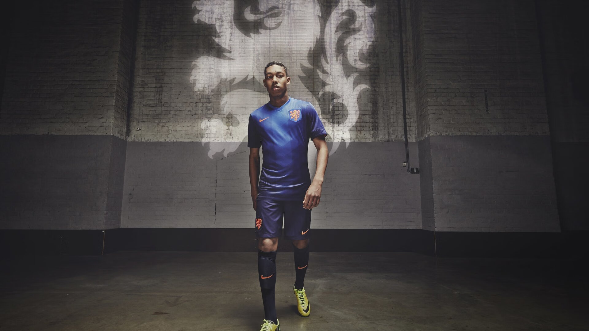 数字化足球训练社区平台成为青少年成长的新阵地，数字足球怎么画